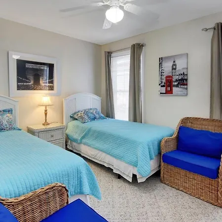 Fountain Motel Townhouse With Shared Pool-3