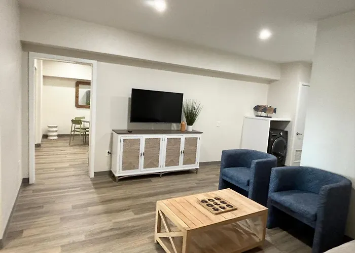 Seaport Suites